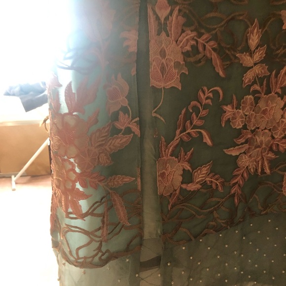 Agha Noor Pearl Embroidered Kurta w/ Lining - Picture 3 of 17